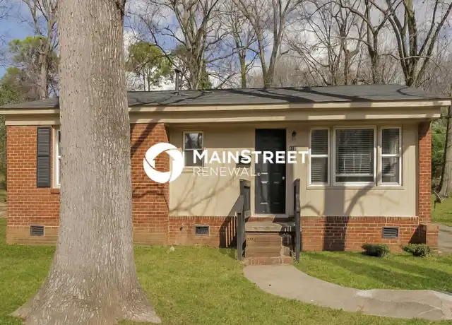 Property at 4200 Rochelle Ln, Charlotte, NC, 28208, 3 beds, 1 bath, [object Object]