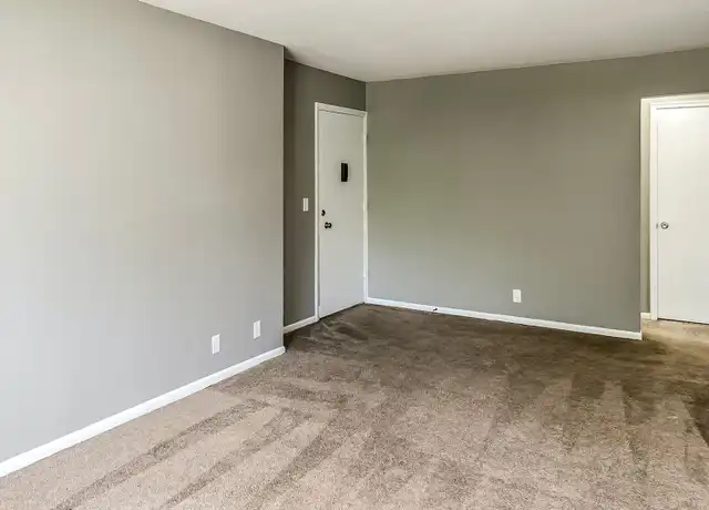 Property at 4621 Wakeley St Unit 06, Omaha, NE, 68132, 1 bed, 1 bath, [object Object]