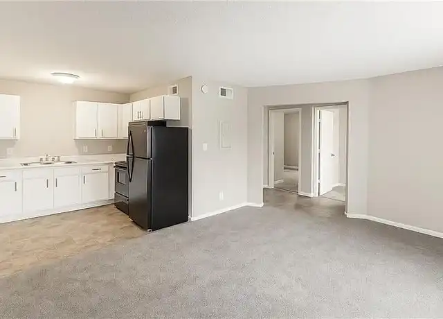 Property at Mirabeau Apartments - 2610 Mirabeau Dr, Huntsville, AL, 35805, 2 beds, 1 bath, [object Object]