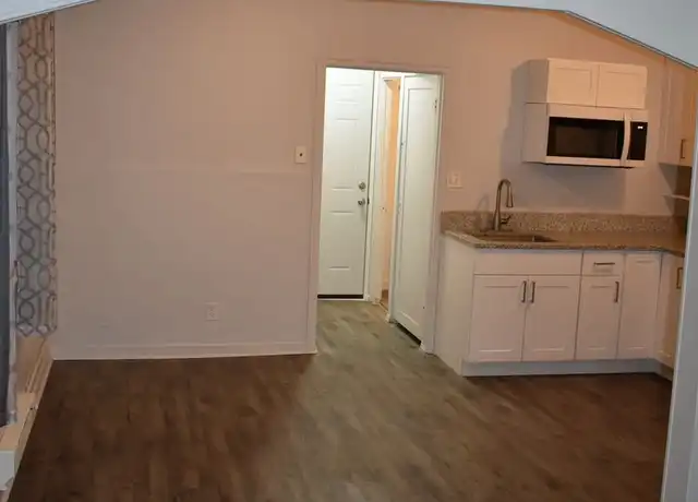 Property at 1213 W Pine St, Rawlins, WY, 82301, 1 bed, 1 bath, [object Object]