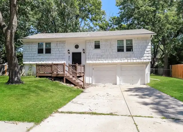 Property at 804 N Troost St, Olathe, KS, 66061, 3 beds, 2 baths, [object Object]