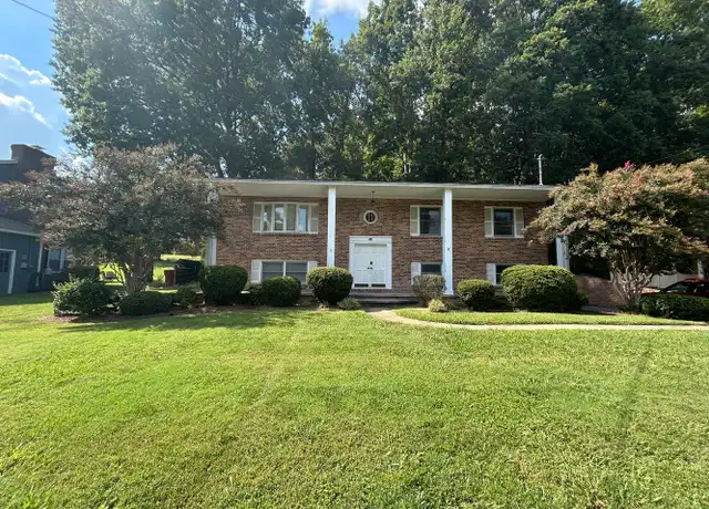 Property at 716 Willmar St, Johnson City, TN, 37604, 4 beds, 3 baths, [object Object]