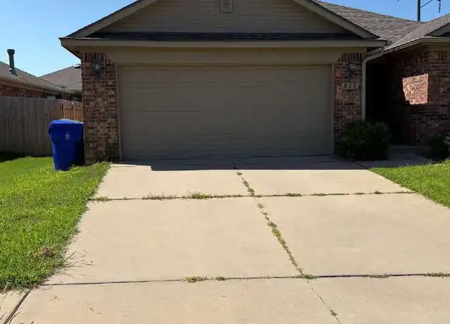 Property at 826 Barbaroot Dr, Norman, OK, 73069, 3 beds, 2 baths, [object Object]