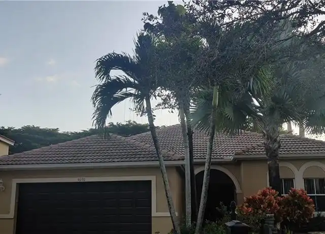 Property at 4070 Palmetto Trl, Weston, FL, 33331, 3 beds, 2.5 baths, [object Object]