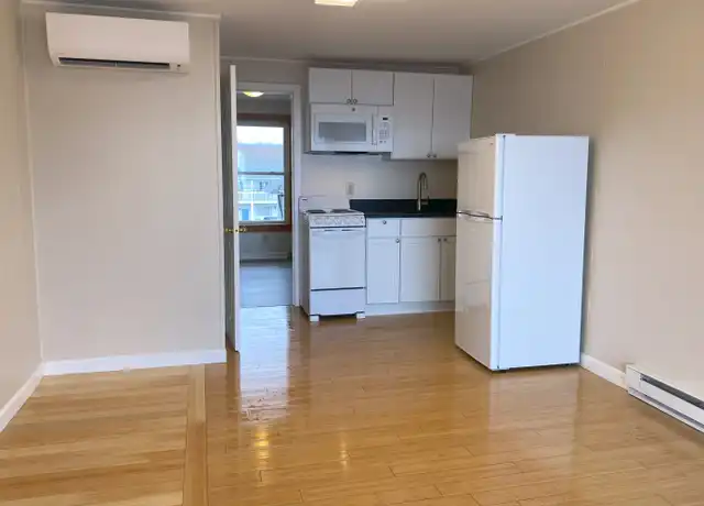 Property at 5 Brisson St, Old Orchard Beach, ME, 04064, 1 bed, 1 bath, [object Object]