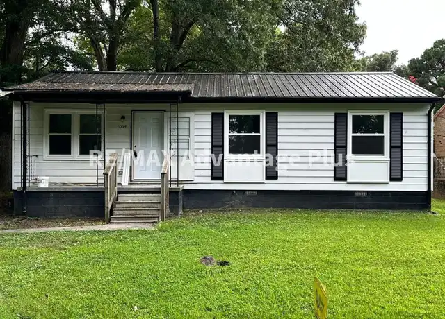 Property at 1009 Luke St, Blackstone, VA, 23824, 3 beds, 1 bath, [object Object]