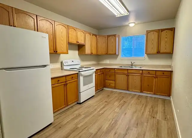 Property at 1114 Orange Ave Unit 06, Redding, CA, 96001, 2 beds, 1 bath, [object Object]