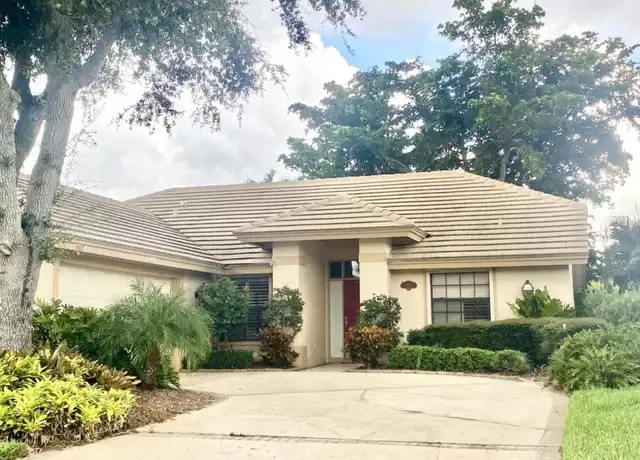 Property at 12772 Yacht Club Cir, Fort Myers, FL, 33919, 3 beds, 2 baths, [object Object]