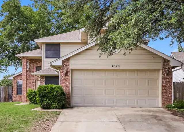 Property at 1828 Lincolnshire Way, Fort Worth, TX, 76134, 4 beds, 2.5 baths, [object Object]