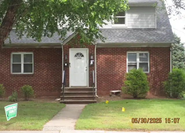 Property at 143 Vineyard Rd, Edison, NJ, 08817, 2 beds, 1 bath, [object Object]