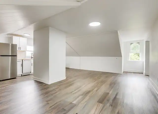 Property at 240 Hazelwood Ave Unit 4, Pittsburgh, PA, 15207, 1 bed, 1 bath, [object Object]