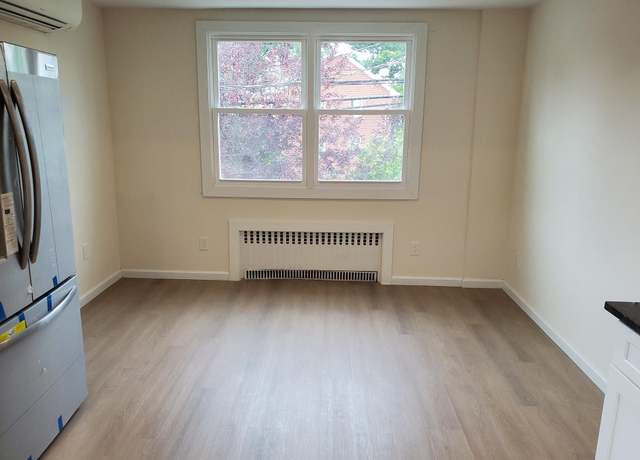 Photo of 958 Rockaway Ave Unit 2, Valley Stream, NY 11581