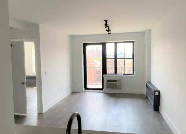 Property at 11 Cooper St Unit 6C, New York, NY, 10034, 1 bed, 1 bath, [object Object]