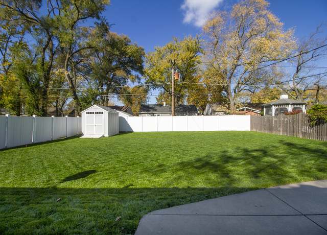 Photo of 10240 Hawthorne Dr, Orland Park, IL 60462