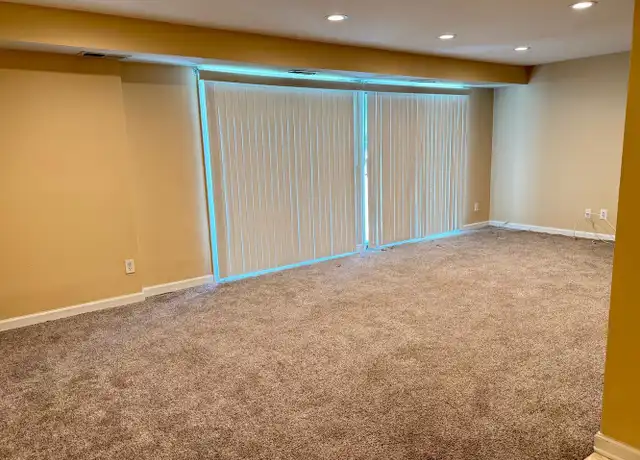 Property at 95 Kenwood Dr, Sicklerville, NJ, 08081, 2 beds, 1 bath, [object Object]