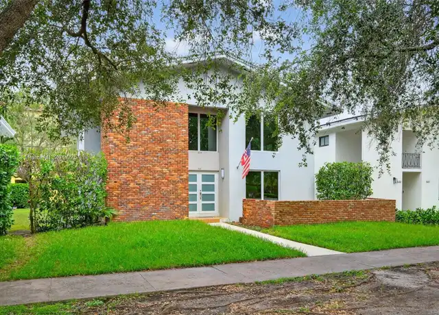 Property at 537 Menendez Ave Unit 537, Coral Gables, FL, 33146, 2 beds, 2 baths, [object Object]