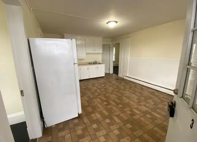 Property at 9 Boothby St Unit 3, Augusta, ME, 04330, 2 beds, 1 bath, [object Object]