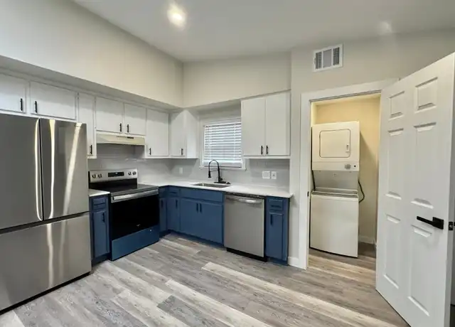 Property at 110 E 30th St Unit C, Austin, TX, 78705, 2 beds, 2 baths, [object Object]