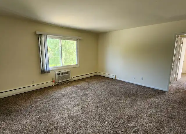 Property at 1008 Pope St, Lake Mills, WI, 53551, 2 beds, 1 bath, [object Object]