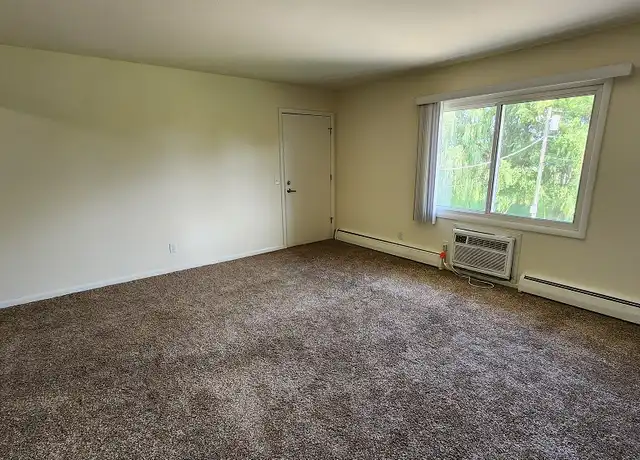 Property at 1008 Pope St, Lake Mills, WI, 53551, 2 beds, 1 bath, [object Object]