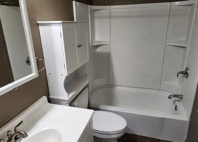 Property at 1008 Pope St, Lake Mills, WI, 53551, 2 beds, 1 bath, [object Object]