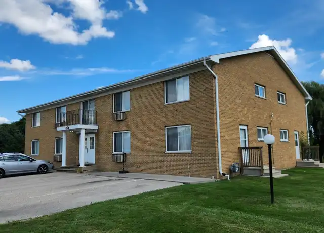 Property at 1008 Pope St, Lake Mills, WI, 53551, 2 beds, 1 bath, [object Object]