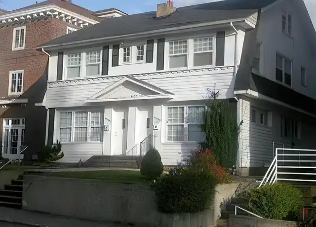 Property at 4546 19th Ave NE Unit 4546, Seattle, WA, 98105, 5 beds, 2.5 baths, [object Object]