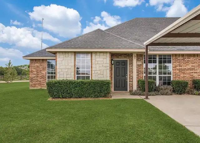 Property at Colonial - 307 Miss Mary Rd, Cleburne, TX, 76031, 2-3 beds, 2 baths, [object Object]