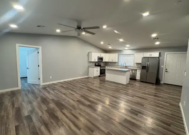 Property at 6036 W Stella Ln, Phoenix, AZ, 85019, 3 beds, 1 bath, [object Object]