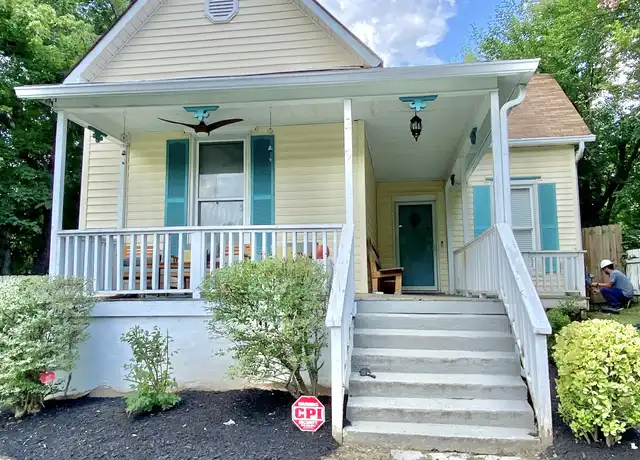 Property at 219 E Oldham Ave, Knoxville, TN, 37917, 3 beds, 2.5 baths, [object Object]