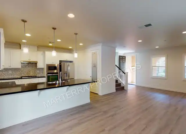 Property at 32 Canoe, Irvine, CA, 92618, 3 beds, 2.5 baths, [object Object]