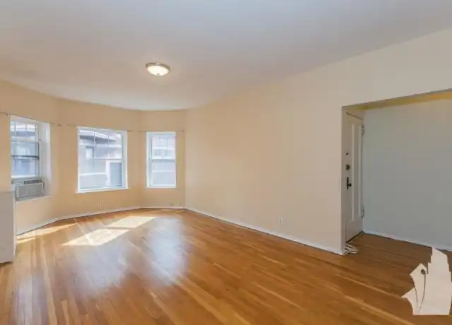 Property at 535 W Brompton Ave, Chicago, IL, 60657, 1 bed, 1 bath, [object Object]