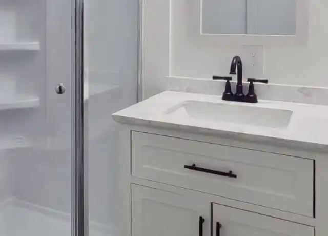 Property at 403 Orange St Unit 1R, Springfield, MA, 01108, 1 bed, 1 bath, [object Object]
