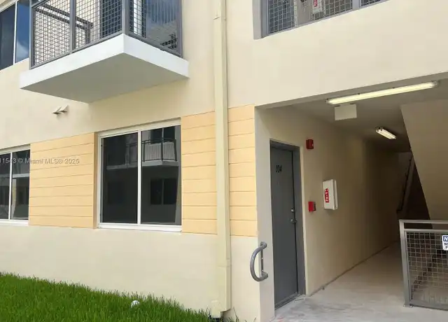 Property at 1010 SW 69th Ave Unit 104, Miami, FL, 33144, 1 bed, 1 bath, [object Object]