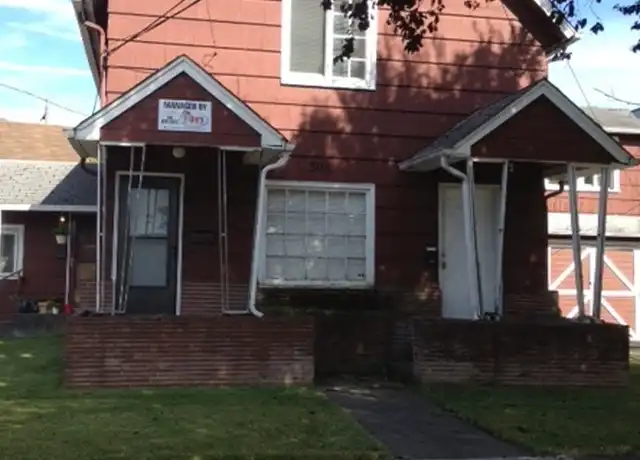 Property at 306 S 5th Ave Unit 2, Kelso, WA, 98626, 1 bed, 1 bath, [object Object]