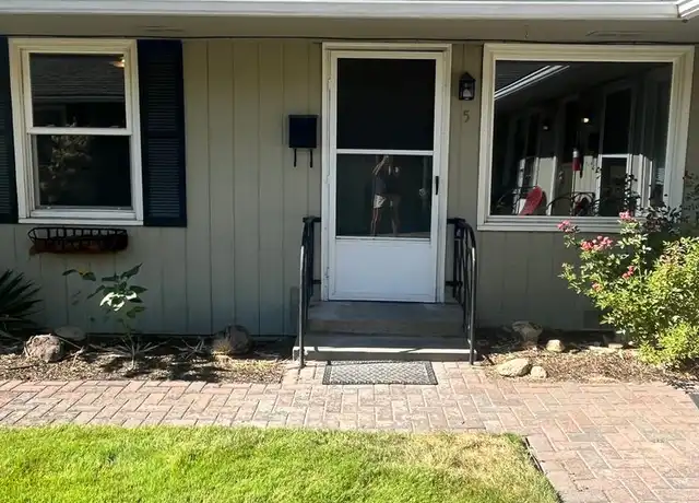Property at 130 SW Canyon Dr Unit 5, Redmond, OR, 97756, 1 bed, 1 bath, [object Object]