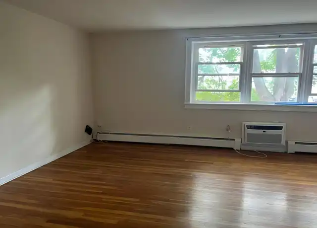 Property at 460 Centre St Unit 4, Nutley, NJ, 07110, 1 bed, 1 bath, [object Object]