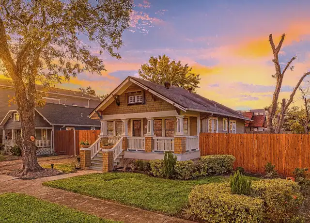 Property at 601 W 18th St, Houston, TX, 77008, 2 beds, 2 baths, [object Object]