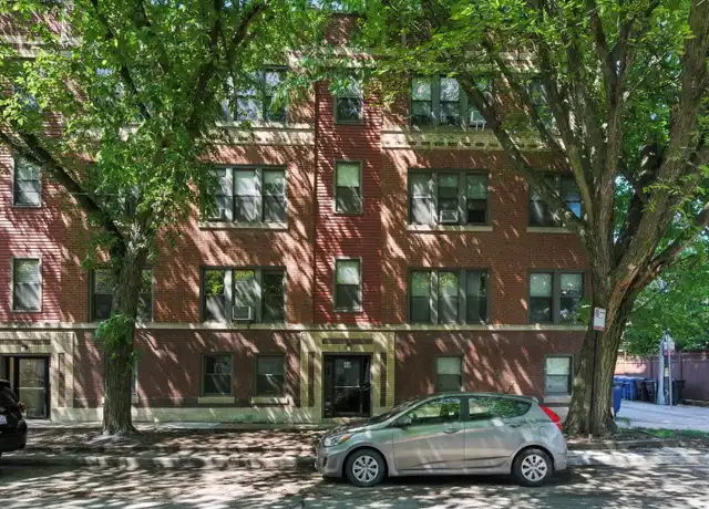 Property at 1520 W Belle Plaine Ave #2, Chicago, IL, 60613, 2 beds, 1 bath, [object Object]