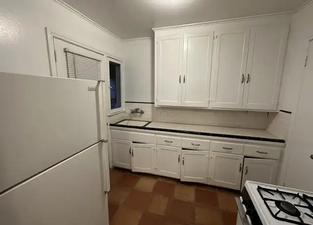 Property at 1928 North Blvd, Houston, TX, 77098, 1 bed, 1 bath, [object Object]