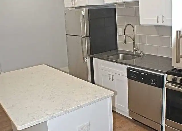 Property at Ridgewood Apartments - 12405 Detroit Ave, Lakewood, OH, 44107, 1 bed, 1 bath, [object Object]