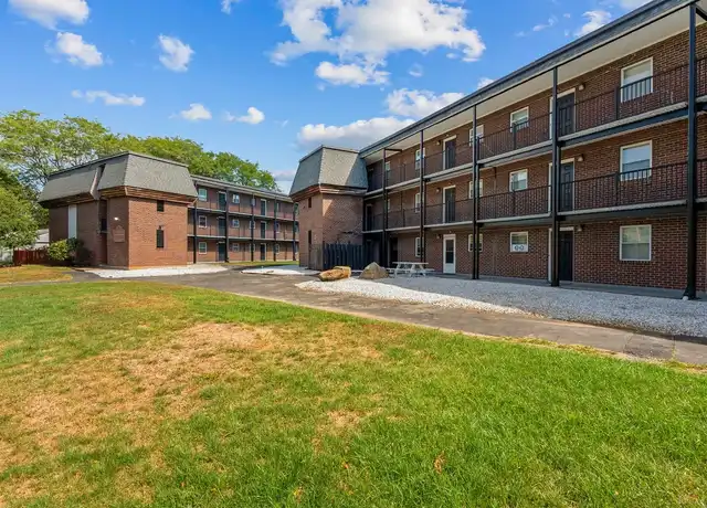 Property at Cedar Glen Apartments - 99 Cedar St, Norwich, CT, 06360, 2 beds, 1 bath, [object Object]
