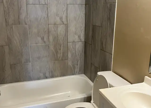 Property at 2018 Hickorydale Dr Unit 2018, Dayton, OH, 45406, 2 beds, 1 bath, [object Object]
