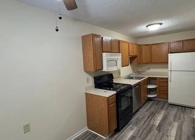 Property at 203 N 3rd Ave Unit D4, Huxley, IA, 50124, 1 bed, 1 bath, [object Object]