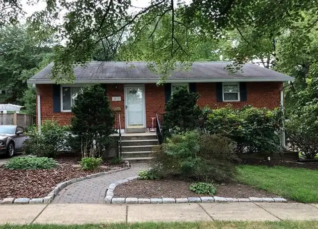 Property at 4812 Creek Shore Dr, Rockville, MD, 20852, 4 beds, 2 baths, [object Object]