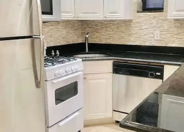 Property at 170 E 91st St, New York, NY, 10128, 2 beds, 2 baths, [object Object]