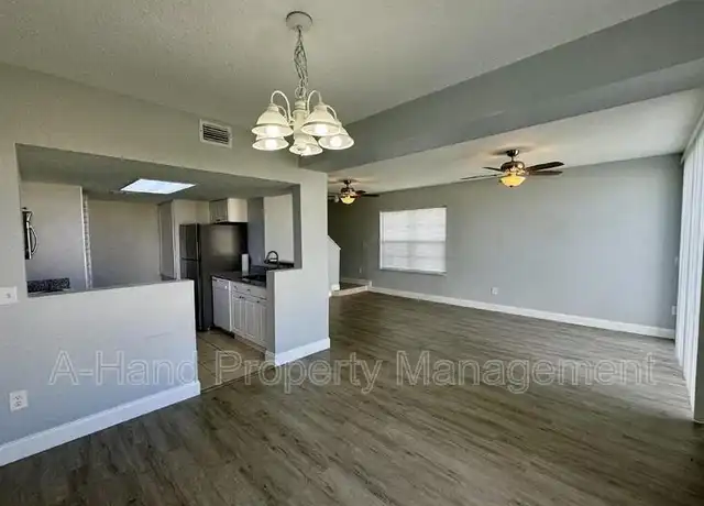 Property at 304 Washington Palm Loop, Davenport, FL, 33897, 3 beds, 2 baths, [object Object]