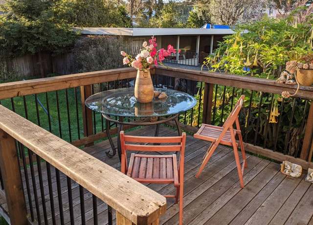 Photo of 1044 Stannage Ave, Albany, CA 94706
