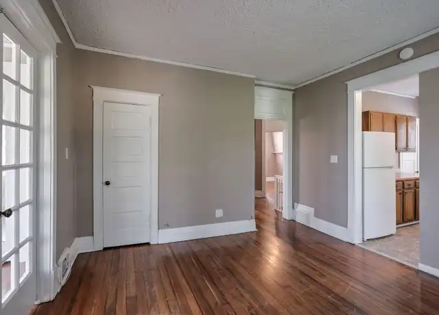 Property at 3405 Dewey Ave, Omaha, NE, 68105, 2 beds, 1 bath, [object Object]