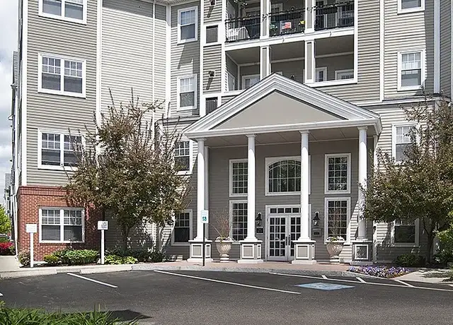 Photo of 55 Cedar St, Woburn, MA 01801